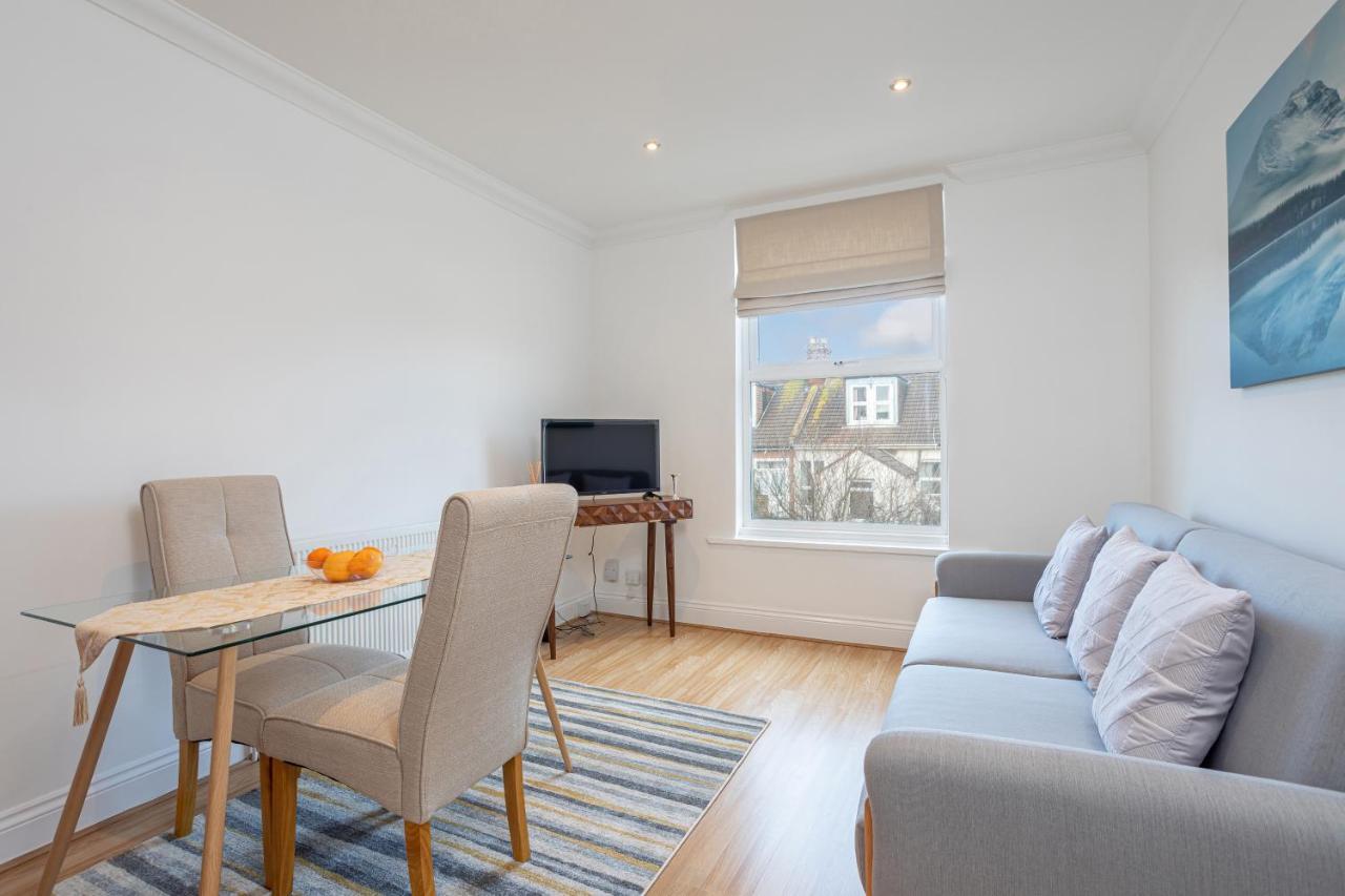 Luxury Granada Apartments - 1 & 2 Bed Flats W Free Parking Perfect For Contractors, Students Near The Beach Portsmouth Kültér fotó