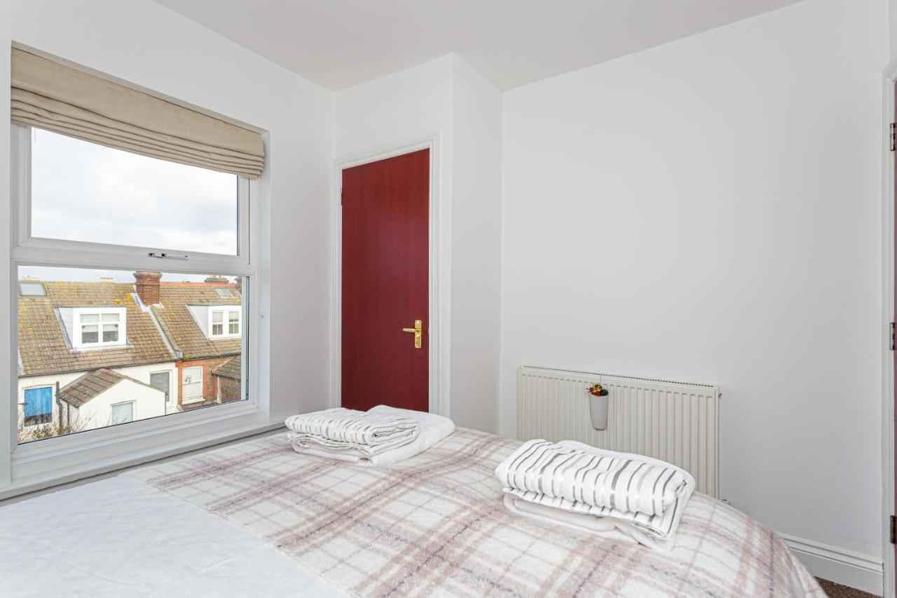 Luxury Granada Apartments - 1 & 2 Bed Flats W Free Parking Perfect For Contractors, Students Near The Beach Portsmouth Kültér fotó