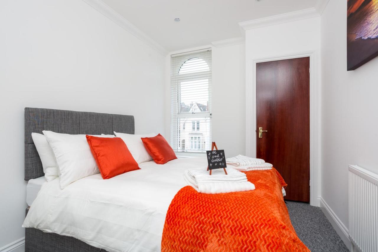 Luxury Granada Apartments - 1 & 2 Bed Flats W Free Parking Perfect For Contractors, Students Near The Beach Portsmouth Szoba fotó