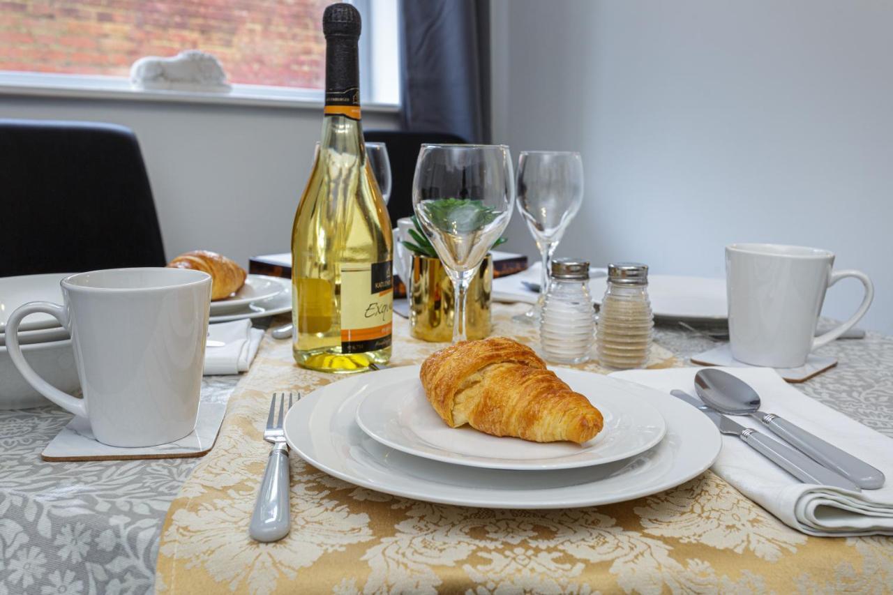 Luxury Granada Apartments - 1 & 2 Bed Flats W Free Parking Perfect For Contractors, Students Near The Beach Portsmouth Szoba fotó