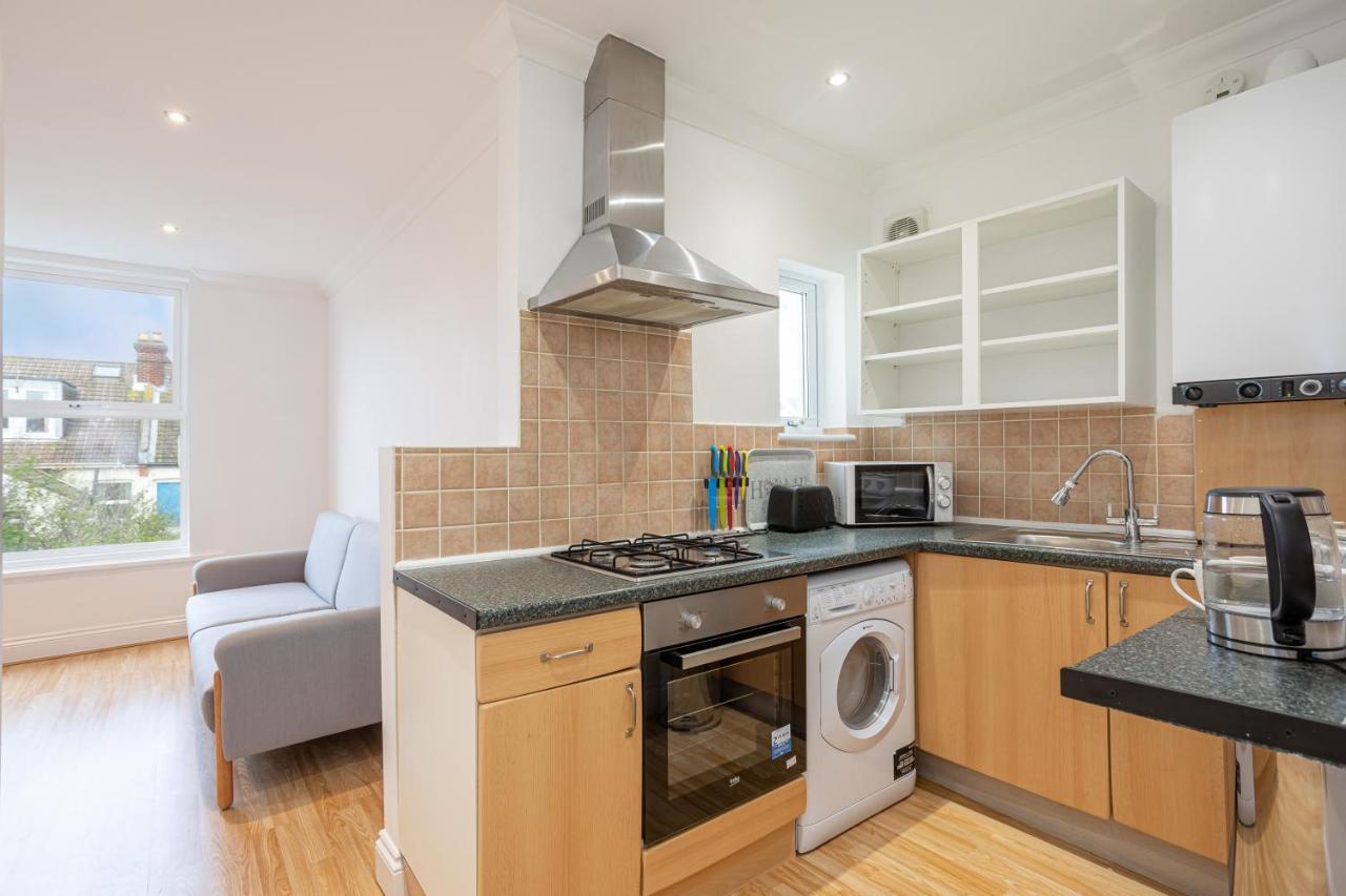 Luxury Granada Apartments - 1 & 2 Bed Flats W Free Parking Perfect For Contractors, Students Near The Beach Portsmouth Kültér fotó