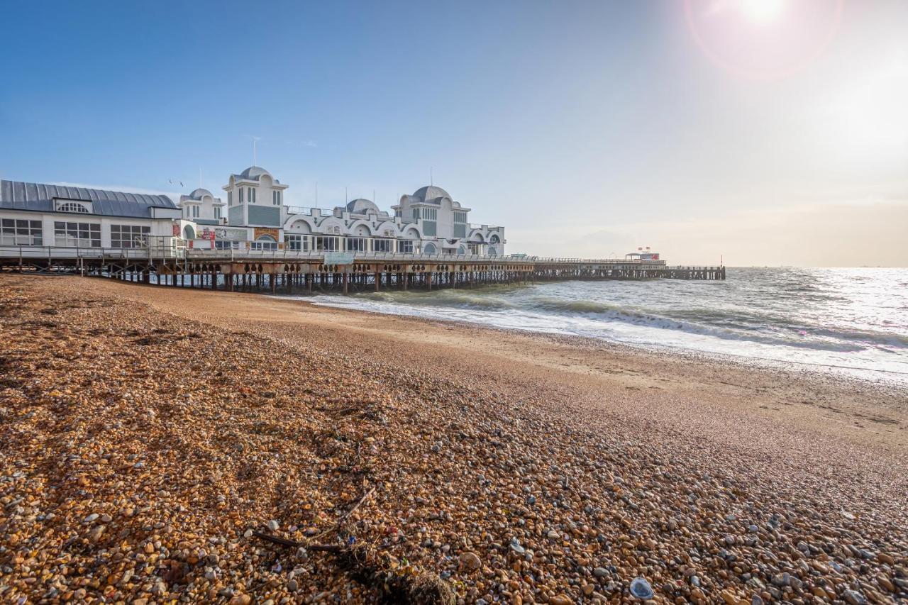 Luxury Granada Apartments - 1 & 2 Bed Flats W Free Parking Perfect For Contractors, Students Near The Beach Portsmouth Kültér fotó